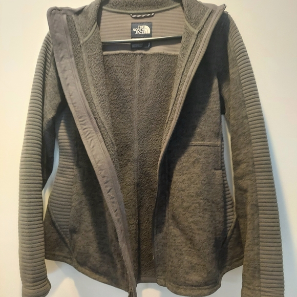 The North Face Women's Gray Jacket~ Size Small - Picture 3 of 9